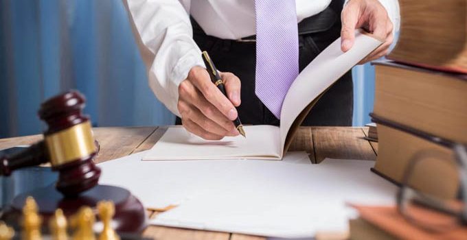 Как выбрать адвоката по арбитражному делу